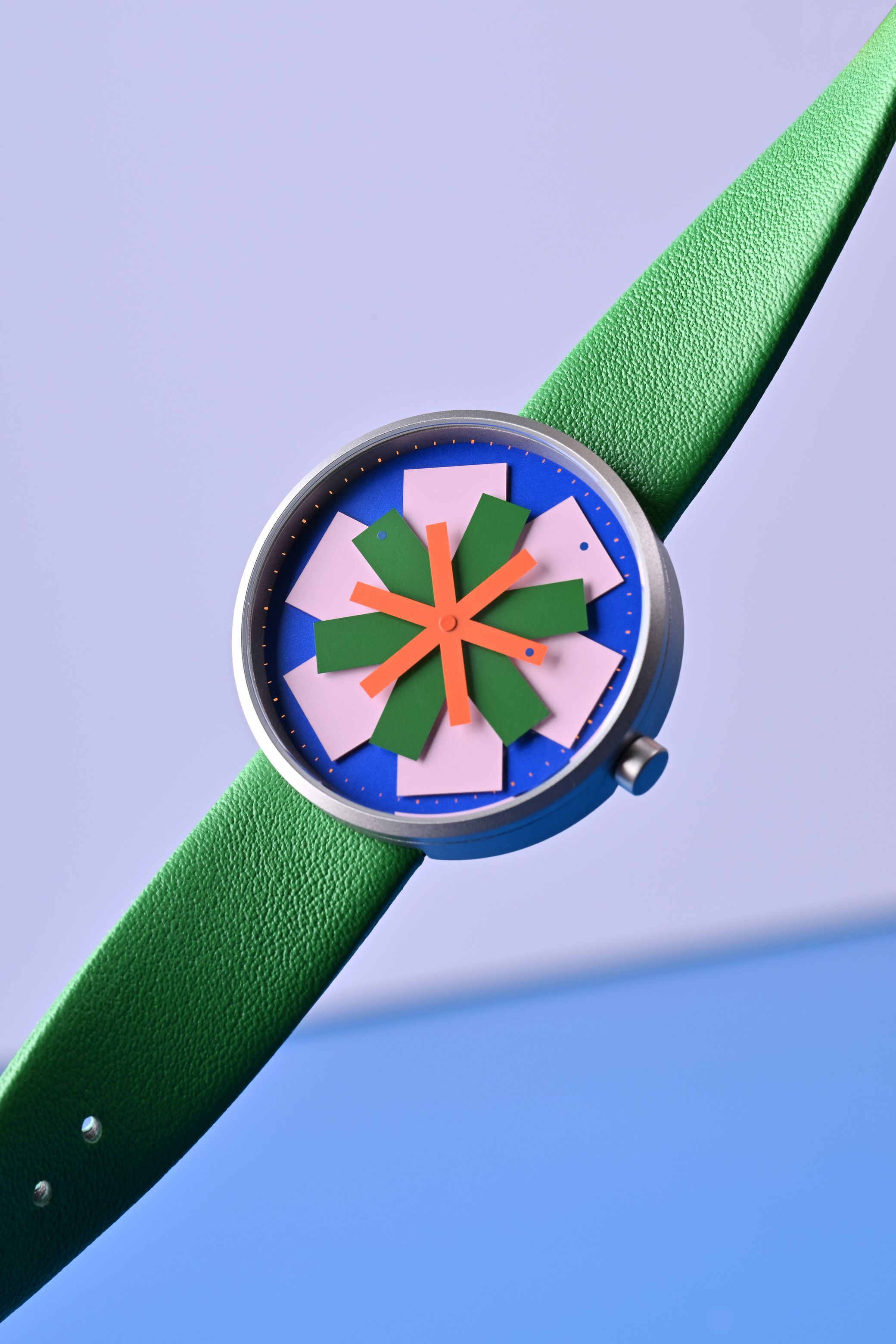 Sleek packaging design for the stellar watch featuring matching line-art star graphic